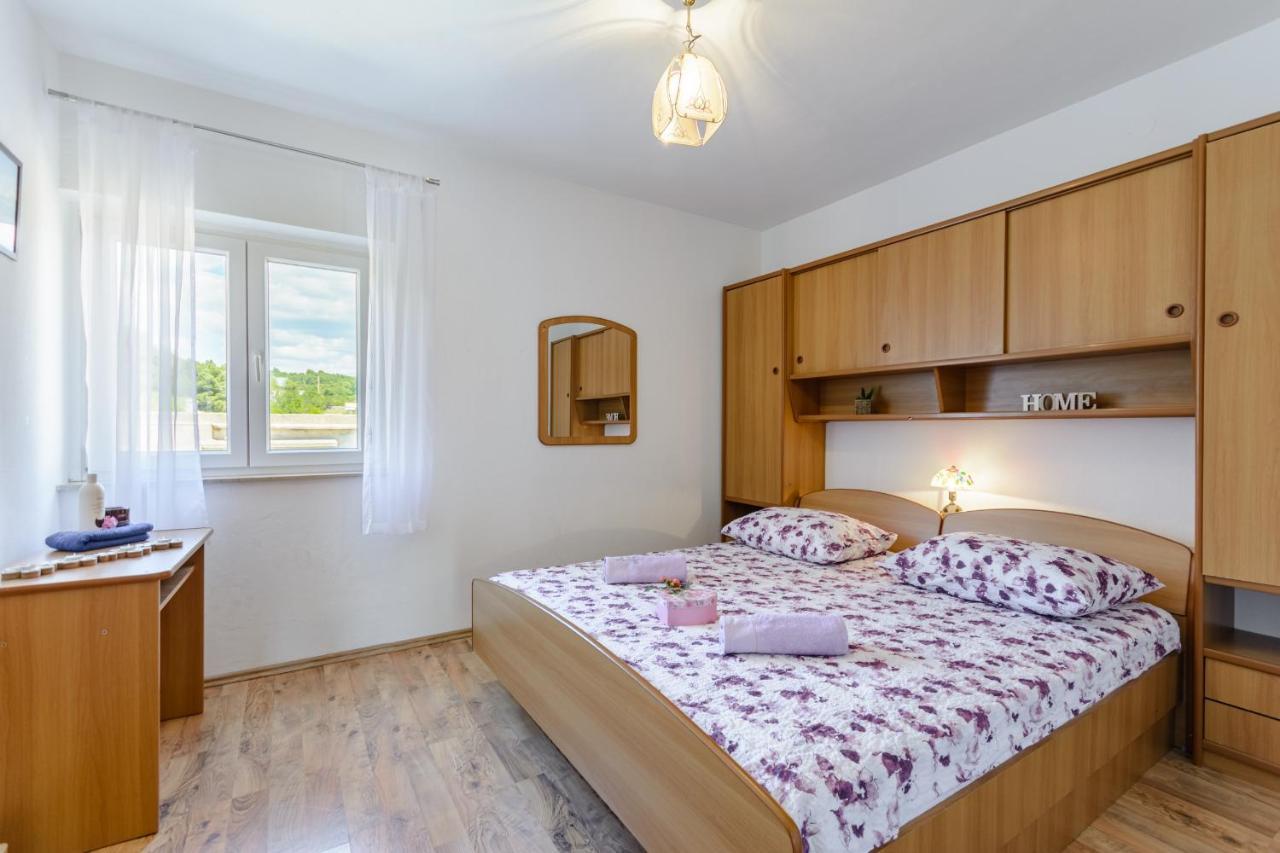 Apartments By The Sea Sumartin, Brac - 2952 Bagian luar foto